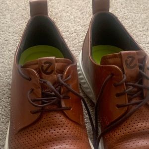 Ecco white bottom shoes